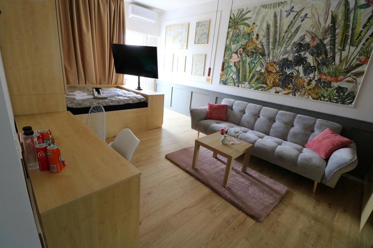 Ferienwohnung Deluxe Studio Old Center Panoramic View Terrace Bukarest Exterior foto